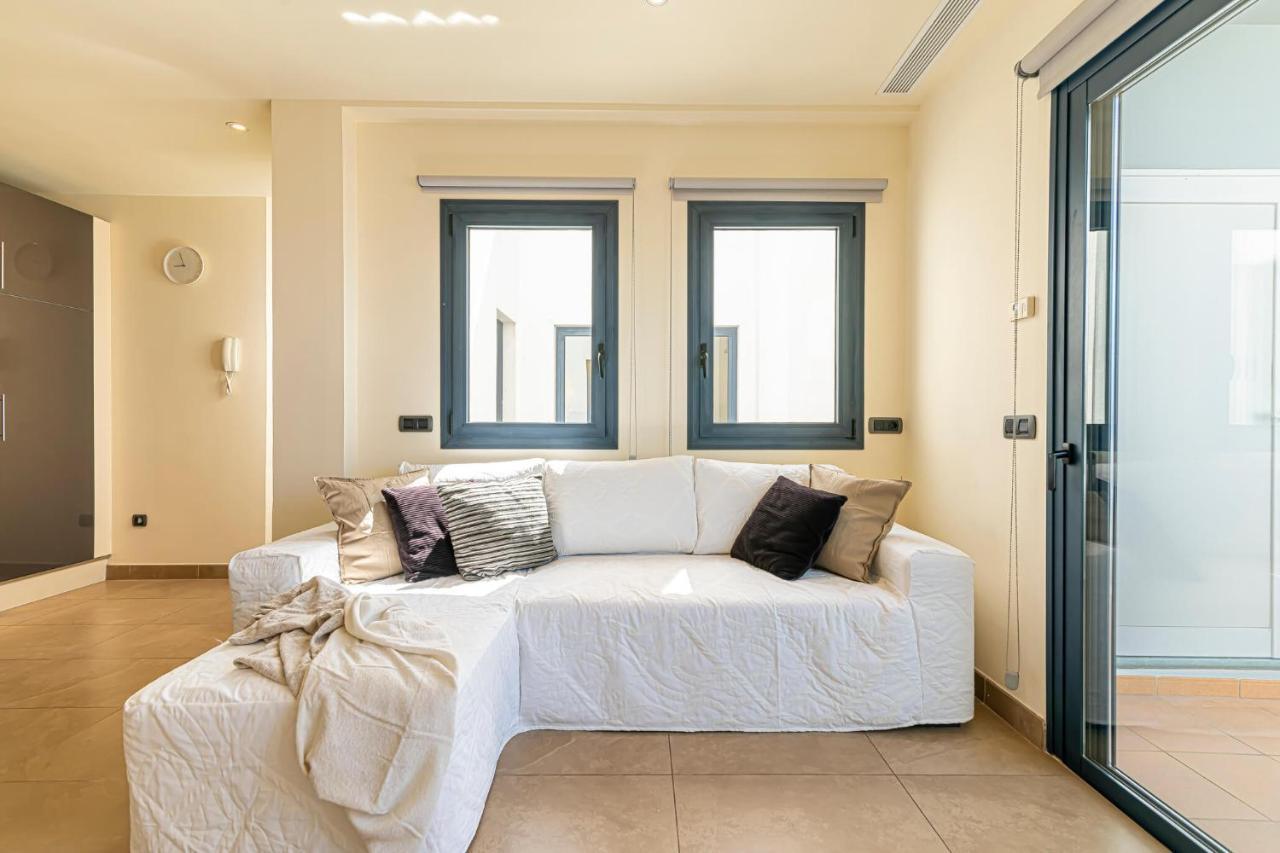 Luxury Holidays Suites, Playa De Los Cristianos Лос-Крістіанос Екстер'єр фото