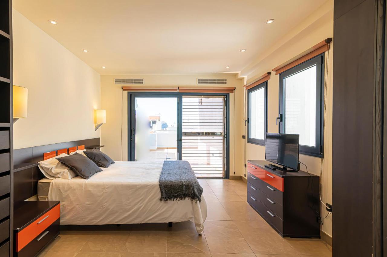 Luxury Holidays Suites, Playa De Los Cristianos Лос-Крістіанос Екстер'єр фото