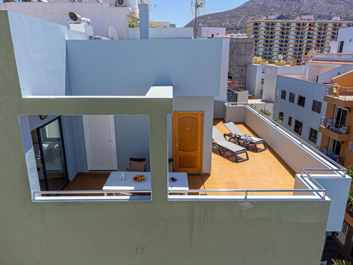 Luxury Holidays Suites, Playa De Los Cristianos Лос-Крістіанос Екстер'єр фото