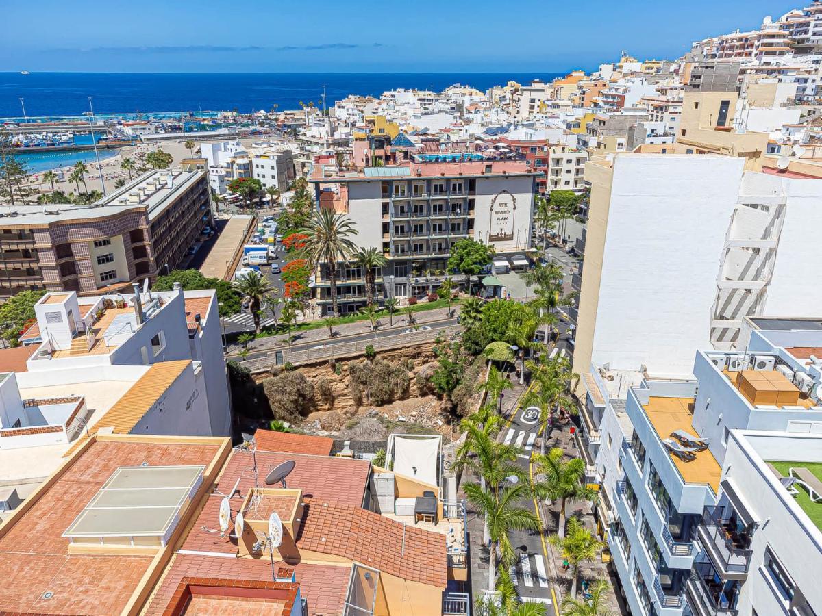 Luxury Holidays Suites, Playa De Los Cristianos Лос-Крістіанос Екстер'єр фото