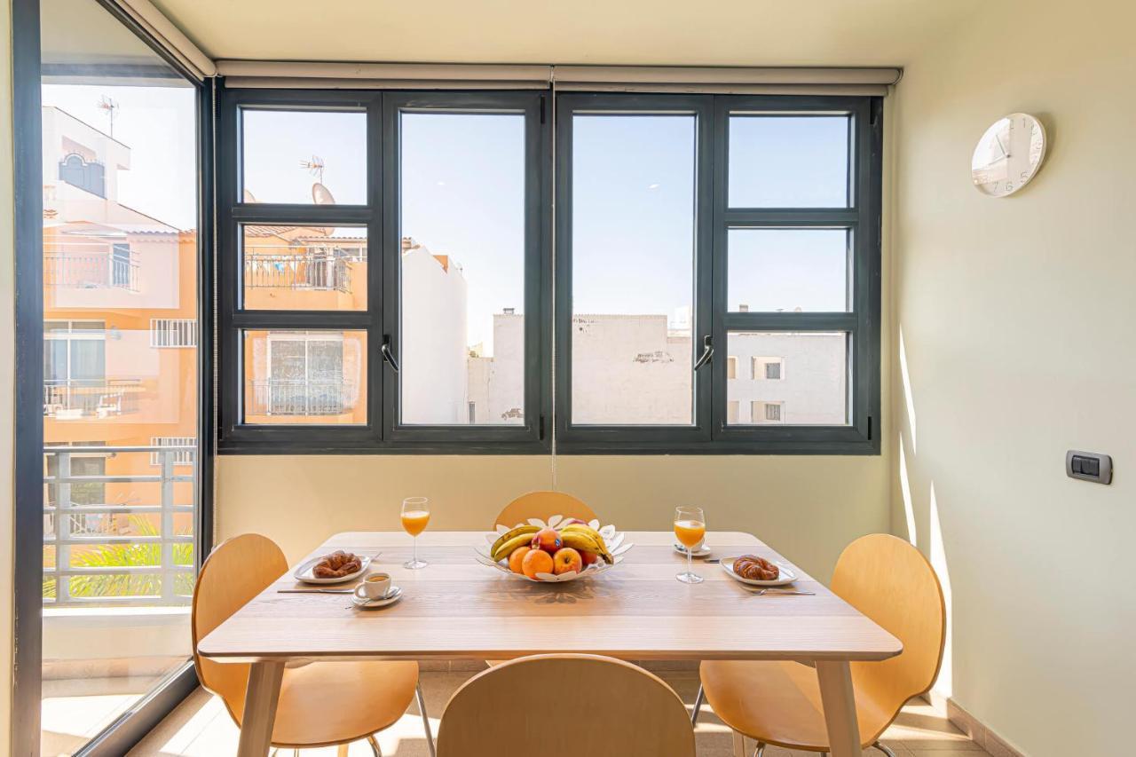 Luxury Holidays Suites, Playa De Los Cristianos Лос-Крістіанос Екстер'єр фото
