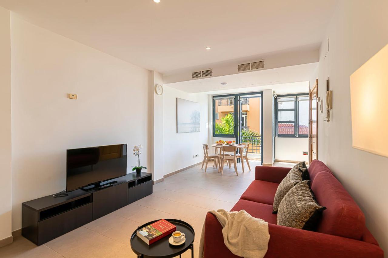 Luxury Holidays Suites, Playa De Los Cristianos Лос-Крістіанос Екстер'єр фото