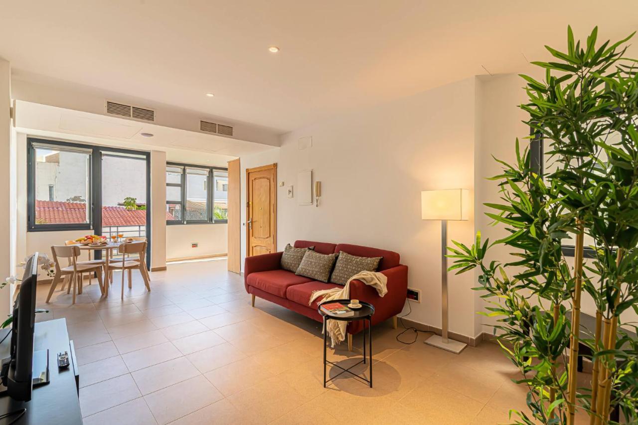 Luxury Holidays Suites, Playa De Los Cristianos Лос-Крістіанос Екстер'єр фото