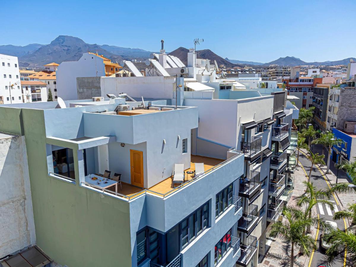 Luxury Holidays Suites, Playa De Los Cristianos Лос-Крістіанос Екстер'єр фото